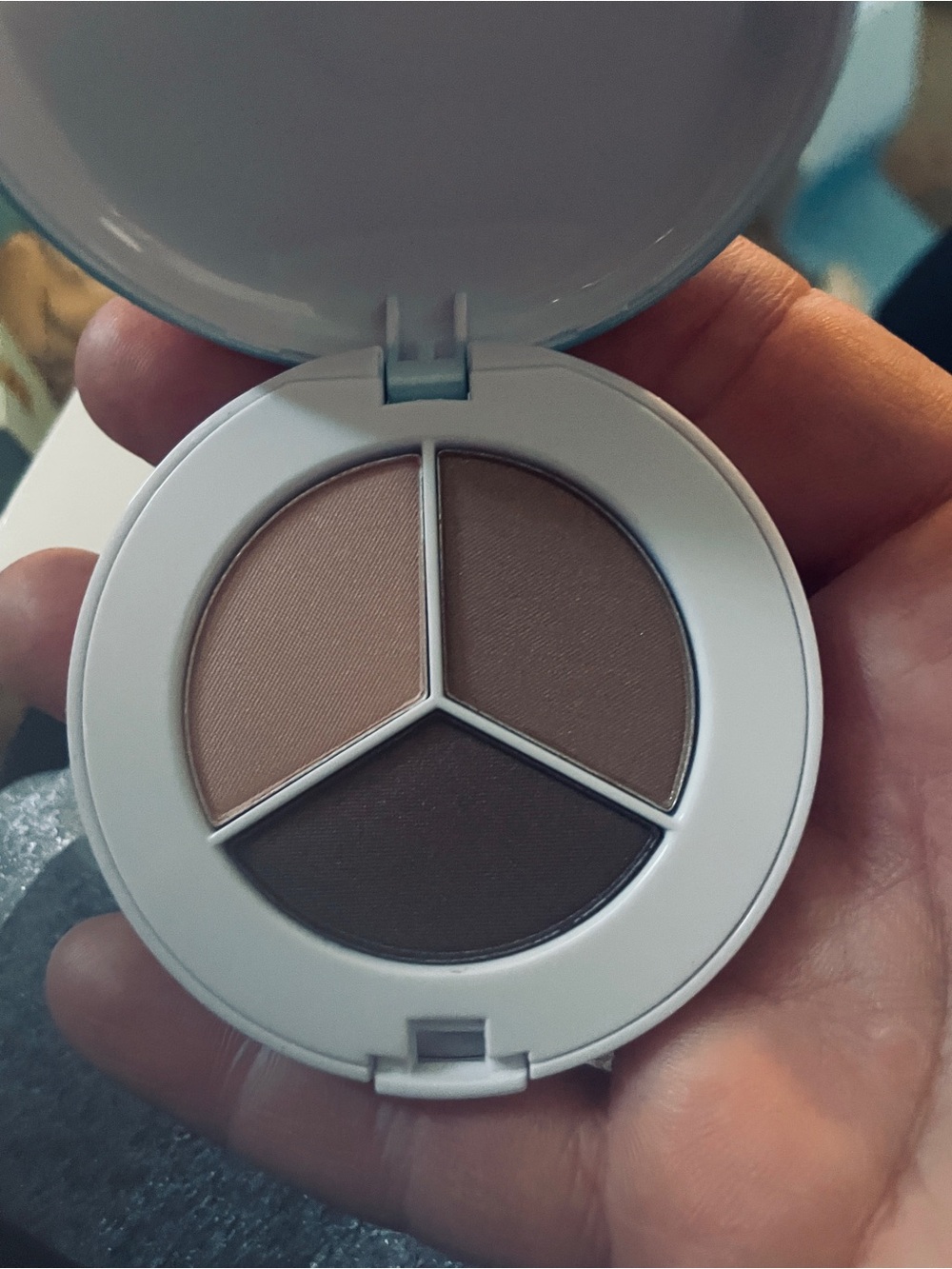 New carmindy beauty Trio Eyeshadow Palette Soft Taupe, Medium Brown, Deep Brown